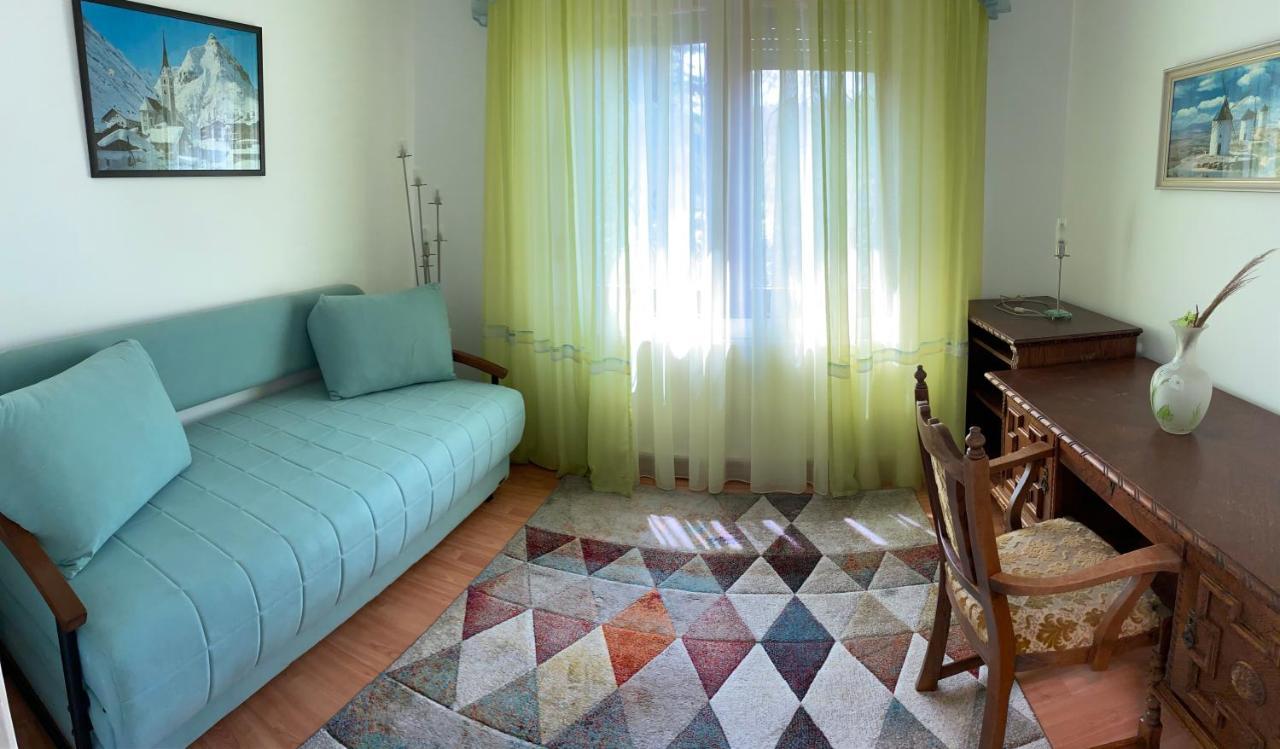 Fehér Hattyú Panzió Orosháza Exterior foto